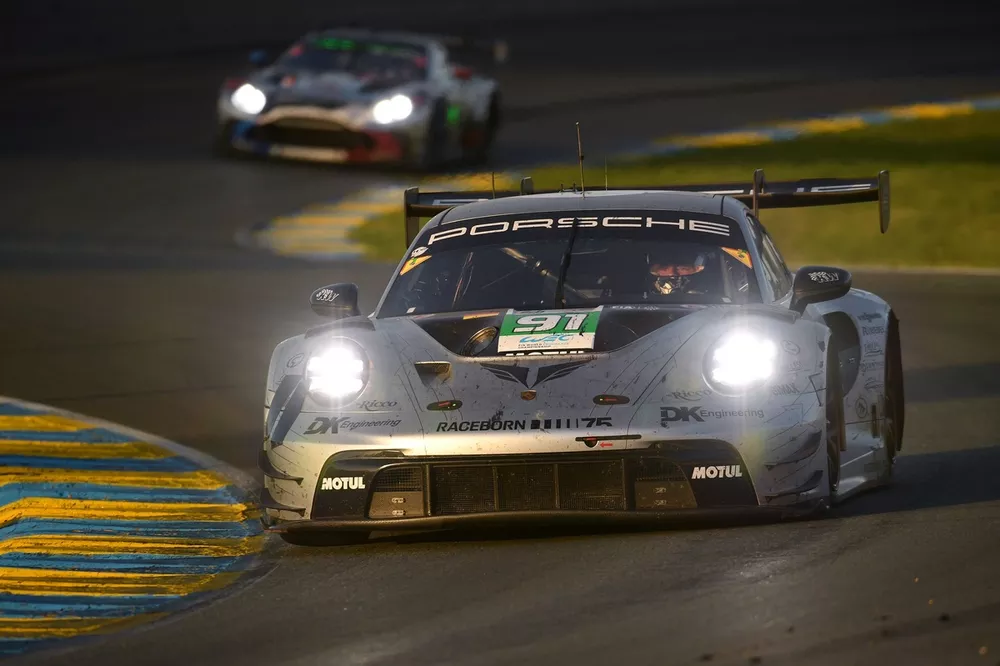 #91  Manthey DK Engineering Porsche 911 GT3 R LMGT3: James Cottingham, Timur Boguslavskiy, Ayhancan Guven