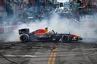 Ricciardo za kierownicą samochodu Red Bulla