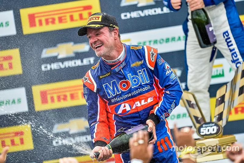Rubens Barrichello comemora 2&ordf; posi&ccedil;&atilde;o no Velopark