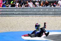 Rins ser&aacute; operado tras su ca&iacute;da del domingo en Assen