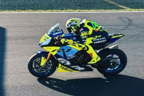 Rossi tambi&eacute;n sali&oacute; a pista en el test privado de Misano con una Yamaha