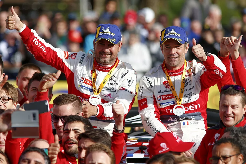 1016963515-LAT-20181028-Loeb12ESP18cm534