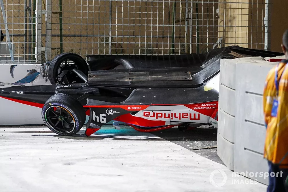 Alex Lynn, Mahindra Racing, M7Electro upside down