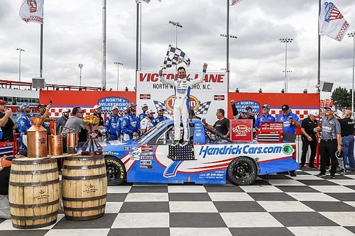 Larson wins Truck race in NASCAR's return to North Wilkesboro