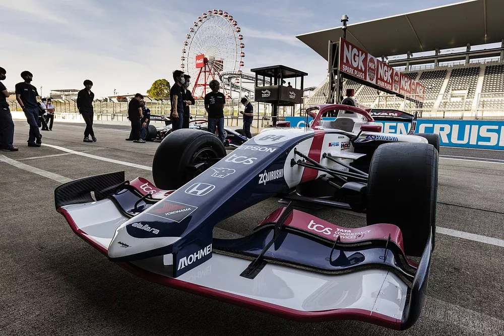 #64 TCS NAKAJIMA RACING