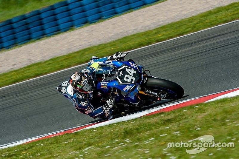 #94 GMT94 YAMAHA, Yamaha R1: David Checa, Niccolò Canepa, Mike Di Meglio