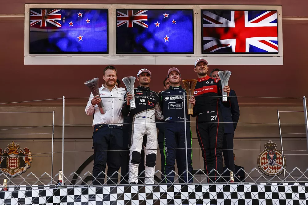 Winner Nick Cassidy, Envision Racing on the podium with Mike Lugg, Technical Director, Envision Racing, Mitch Evans, Jaguar Racing, 2nd position, Jake Dennis, Andretti Autosport, 3rd position