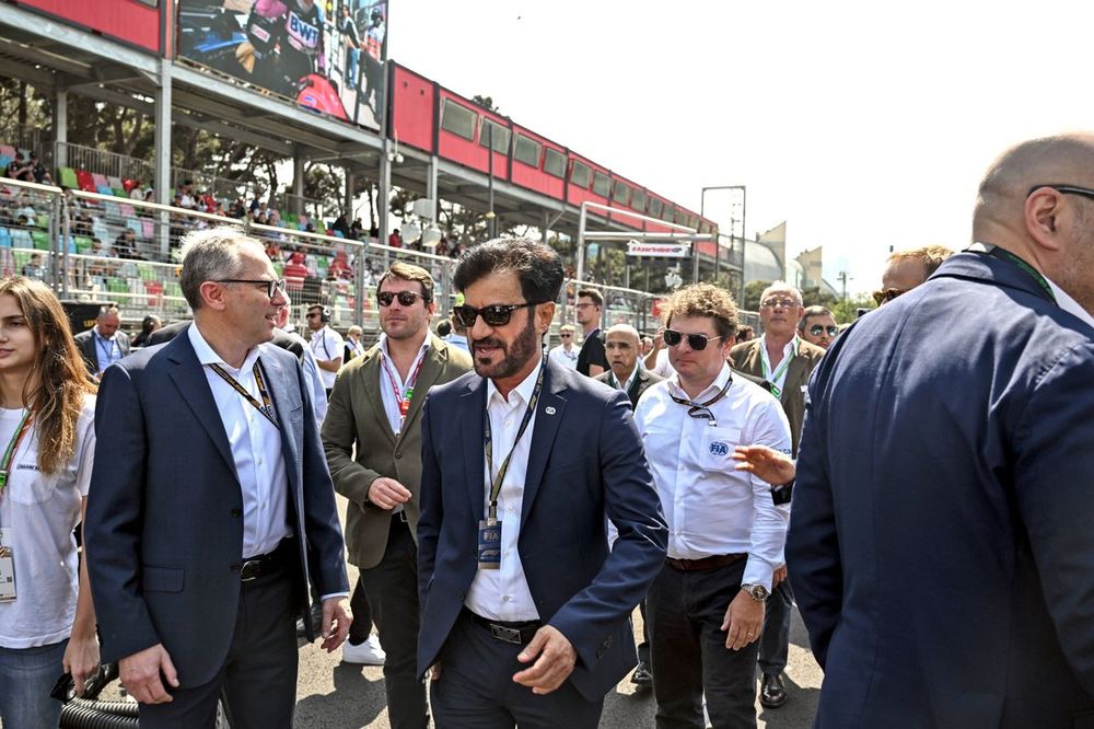 Stefano Domenicali, CEO, Formula 1, Mohammed bin Sulayem, President, FIA, on the grid