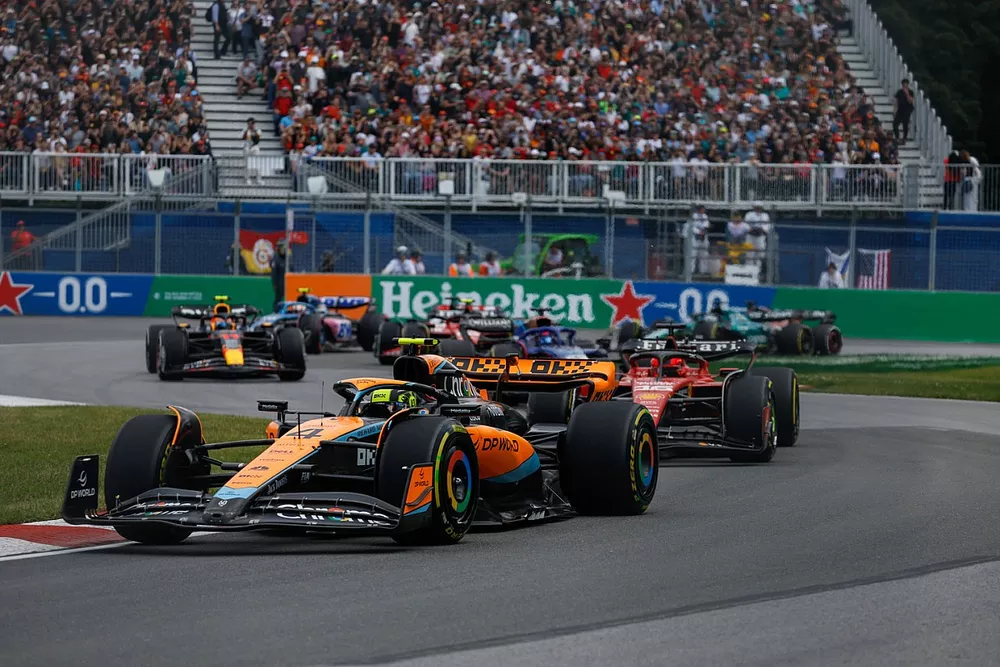 Lando Norris, McLaren MCL60, Charles Leclerc, Ferrari SF-23, Alex Albon, Williams FW45