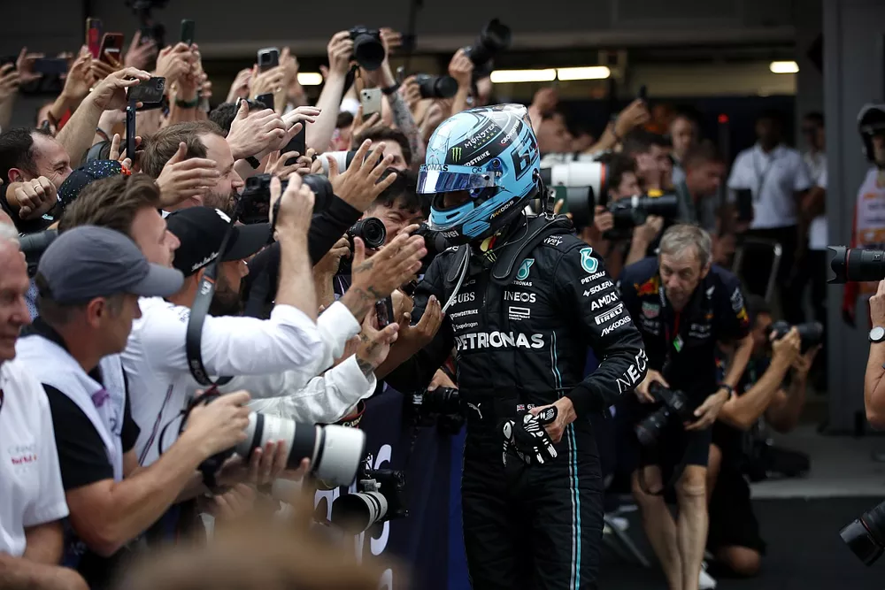 George Russell, Mercedes-AMG, fête sa troisième place
