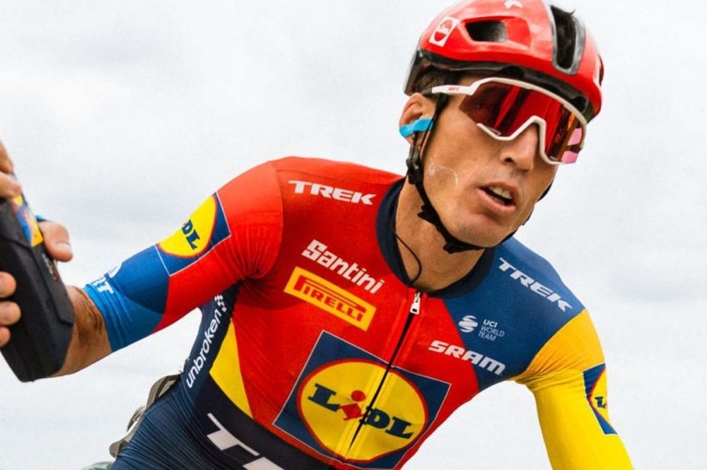 Aleix Espargaro st&uuml;rzt bei Deb&uuml;t als Radprofi: "Trotzdem bin ich stolz"