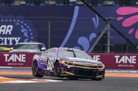 NASCAR México: Van Gisbergen gana y Suárez fuera del top 10