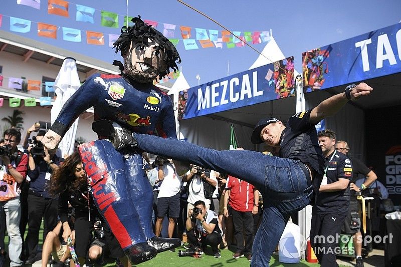 Max Verstappen, Red Bull Racing le pega a su pi&ntilde;ata