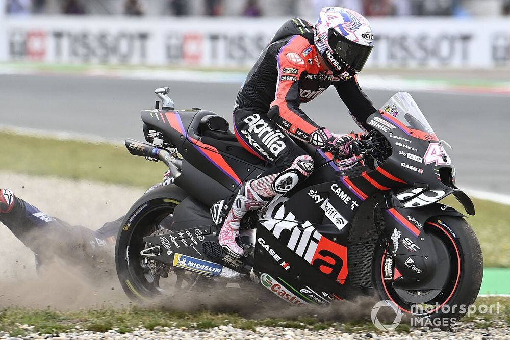 Caída de Aleix Espargaró, Aprilia Racing Team, Fabio Quartararo, Yamaha Factory Racing 