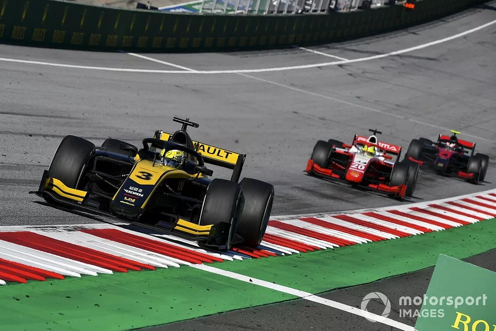 Guanyu Zhou, UNI-Virtuosi, Mick Schumacher, Prema Racing and Callum Ilott, UNI-Virtuosi 