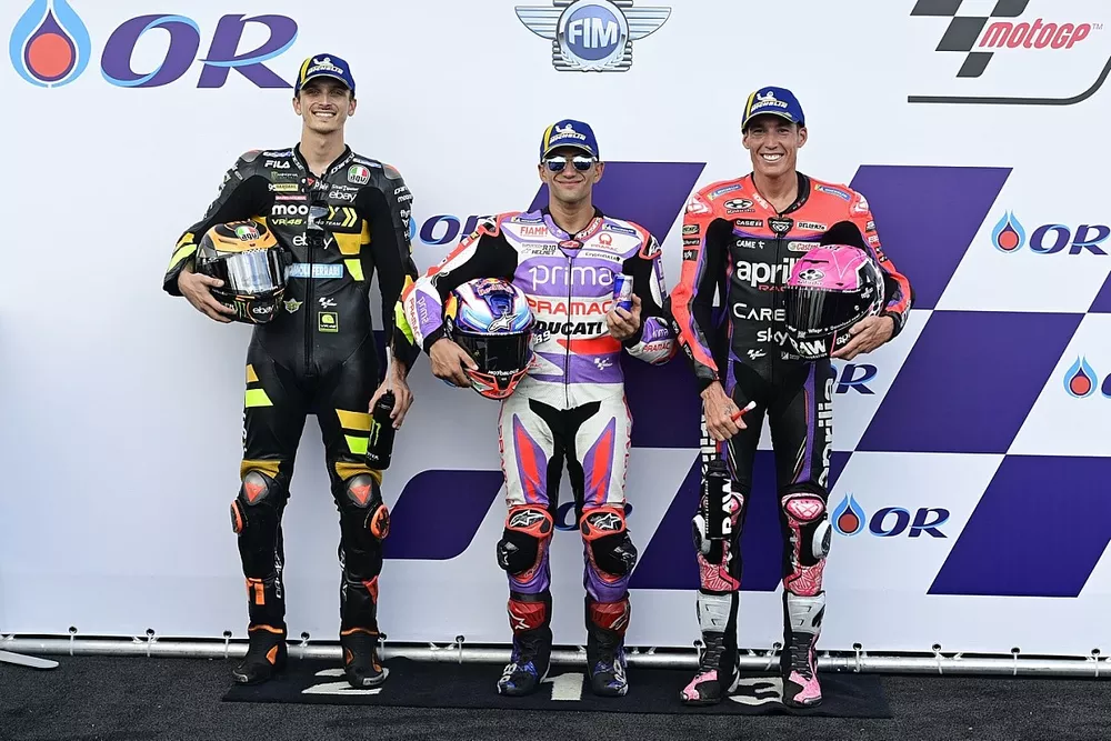 Top3 clasificados: segundo Luca Marini, VR46 Racing Team, ganador de la pole Jorge Mart&iacute;n, Pramac Racing, tercero Aleix Espargar&oacute;, Aprilia Racing Team