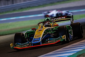 2021 Super Formula 小林可夢偉選手サイン入り　スパーク 漢は黙ってスリックタイヤ。小林可夢偉、ウエットレースで勝ちに