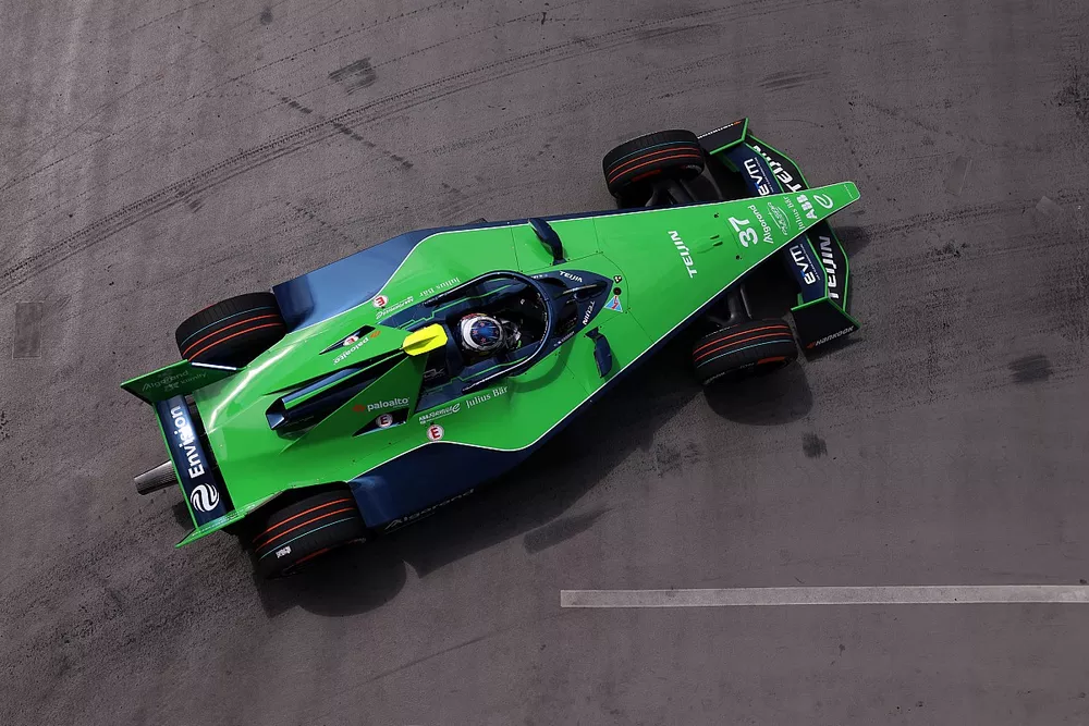 Nick Cassidy, Envision Racing