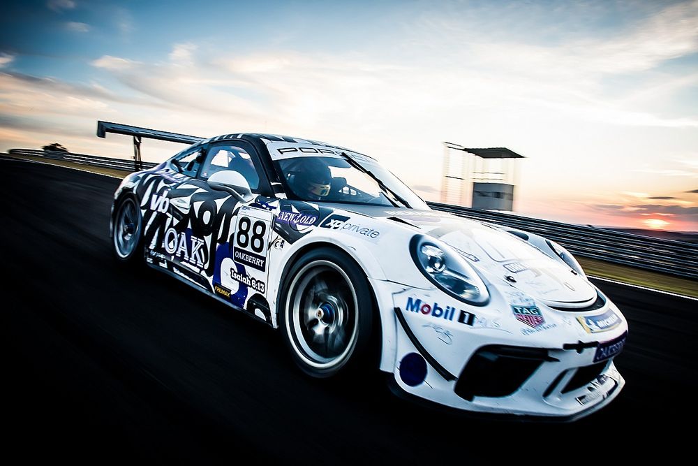 Carro de Georgios Frangulis na Porsche Cup