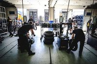 Michelin quiere seguir en MotoGP hasta 2028; Pirelli, a la expectativa