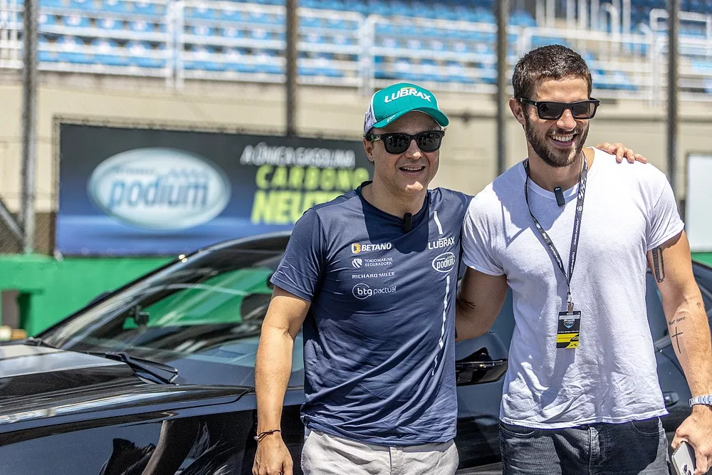 Felipe Massa e Chay Suede