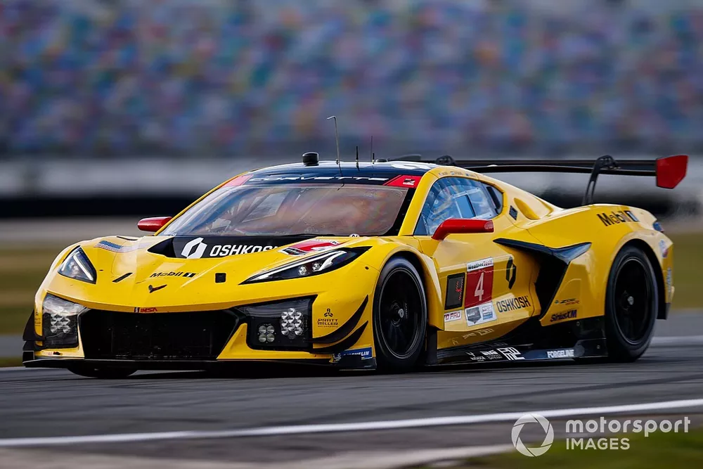 #4 Corvette Racing by Pratt Miller Motorsports Corvette Z06 GT3.R: Tommy Milner, Nicky Catsburg, Earl Bamber