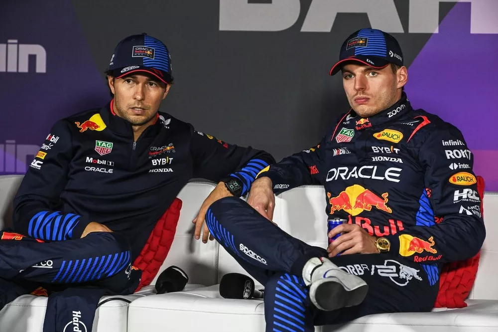 Sergio P&eacute;rez, Red Bull Racing, 2&ordf; posici&oacute;n, Max Verstappen, Red Bull Racing, 1&ordf; posici&oacute;n, en la rueda de prensa