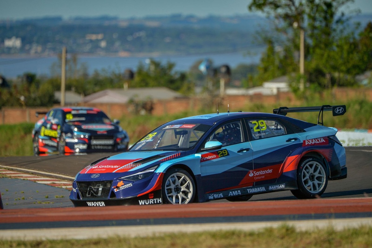 TCR South America: Girolami conquista pole em classificação marcada por tempestade em Posadas