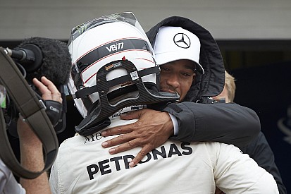 Bottas, Mercedes çalışanlarına verdiği sözü tutmaktan memnun