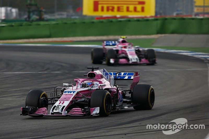 Sergio Perez, Force India VJM11, leads Esteban Ocon, Force India VJM11