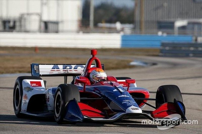 Matheus Leist testa carro da AJ Foyt em Sebring