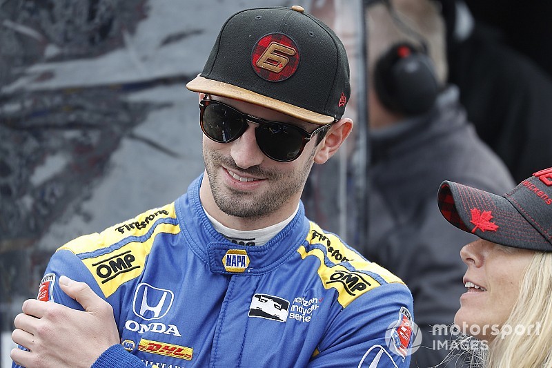 VIDEO: Alexander Rossi casi impacta un vehículo en contramano en la Baja 1000... ¡y no se dio cuenta!