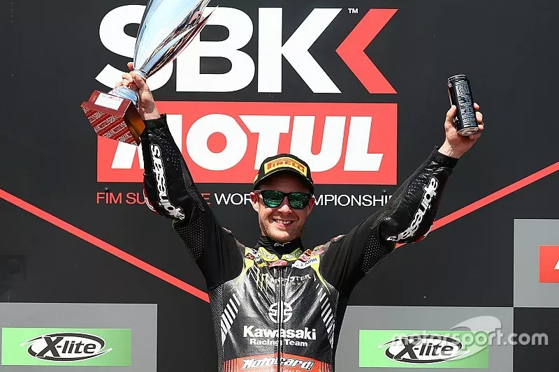 Le vainqueur Jonathan Rea, Kawasaki Racing
