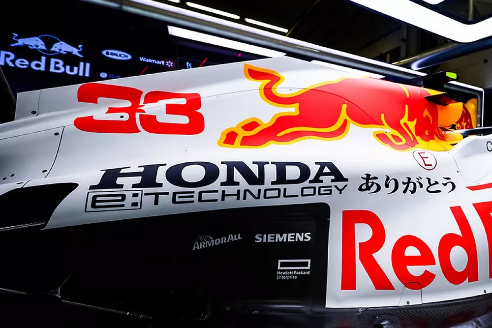 Decoraci&oacute;n especial del Red Bull Racing RB16B para el GP de Turqu&iacute;a