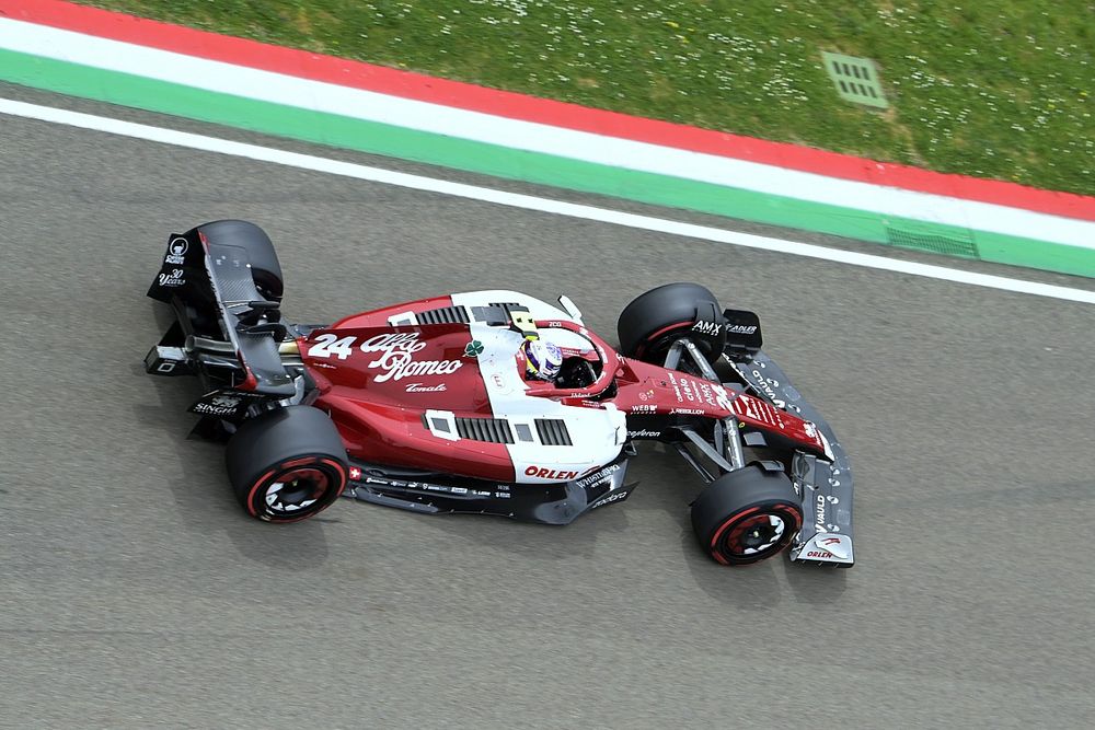 Zhou Guanyu, Alfa Romeo C42