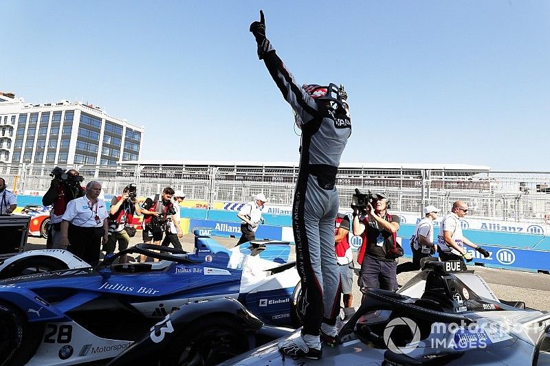 Race winner S&eacute;bastien Buemi, Nissan e.Dams, Nissan IMO1