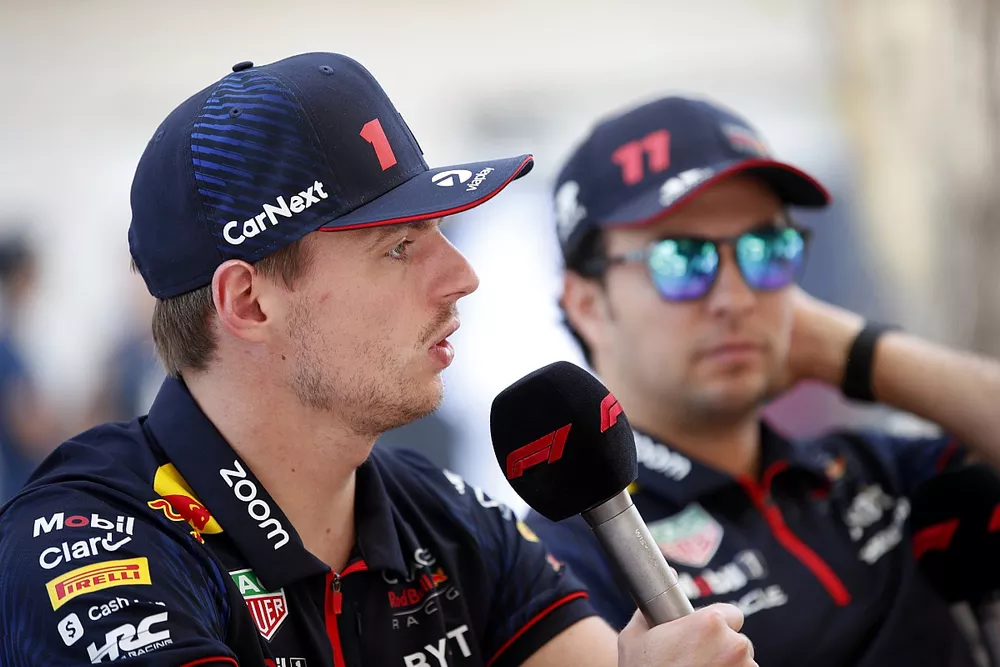 Max Verstappen, Red Bull Racing, Sergio Pérez, Red Bull Racing, en rueda de prensa