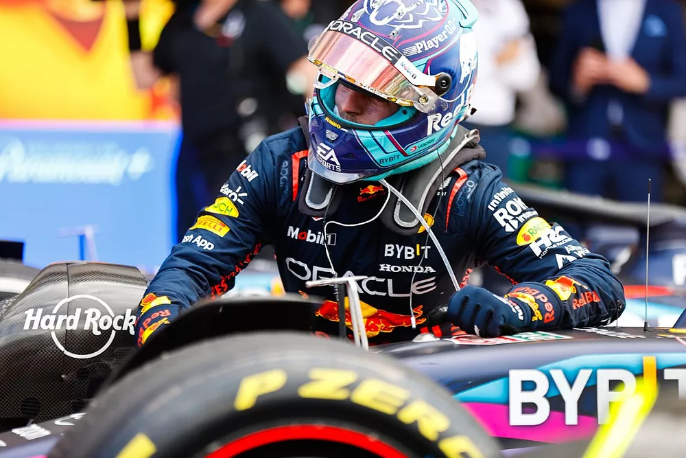 Le vainqueur Max Verstappen, Red Bull Racing