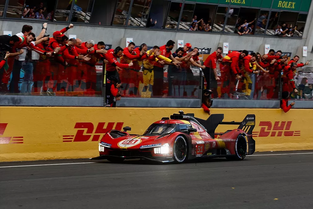 I vincitori Alessandro Pier Guidi, James Calado, Antonio Giovinazzi, Ferrari AF Corse Ferrari 499P
