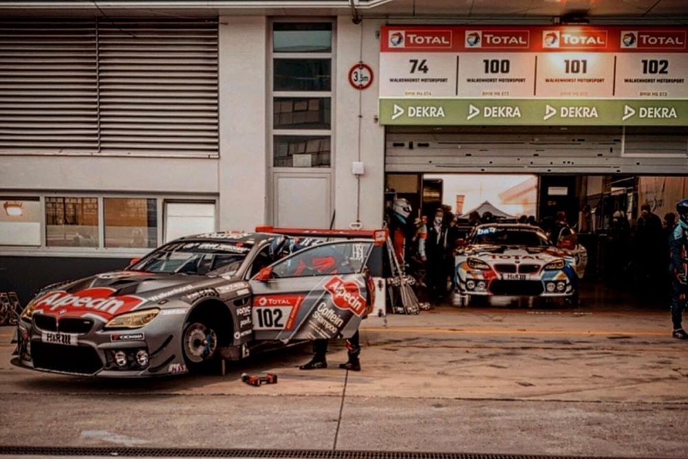 #102 Walkenhorst Motorsport -  J&ouml;rg M&uuml;ller, Mario von Bohlen, Sami-Matti Trogen, Kuba Giermaziak, BMW M6 GT3