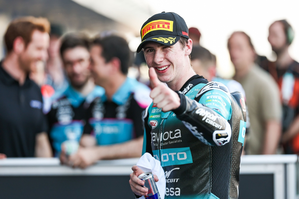 Max Quiles, protégé de Marc Márquez, remporte le titre Moto3