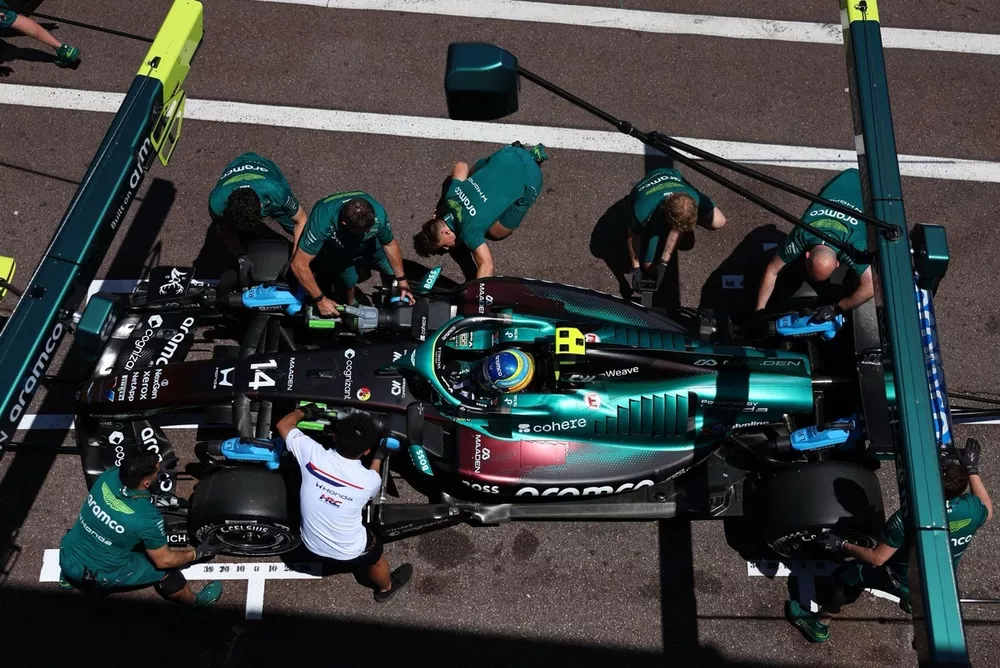 Fernando Alonso, Aston Martin Racing