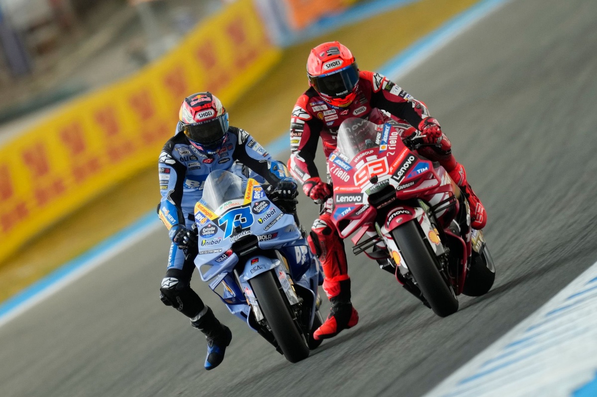 Alex y Marc Márquez liderán el Warm Up del domingo en Jerez