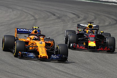A Red Bull szerint a Renault-motor "átlag alatti"