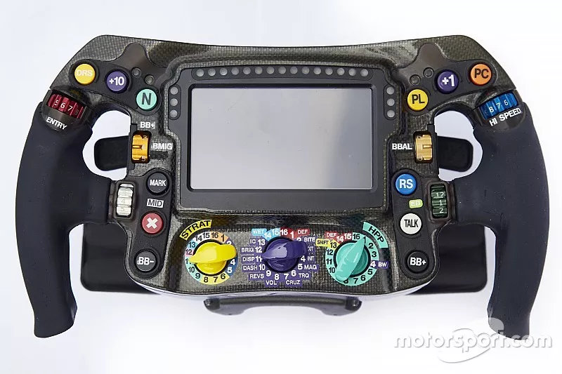 Mercedes AMG F1 W09 stuurwiel