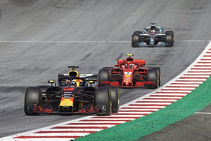 Ricciardo: Mercedes looks vulnerable now