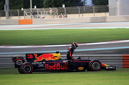 Ricciardo perde bom humor com abandono em Abu Dhabi
