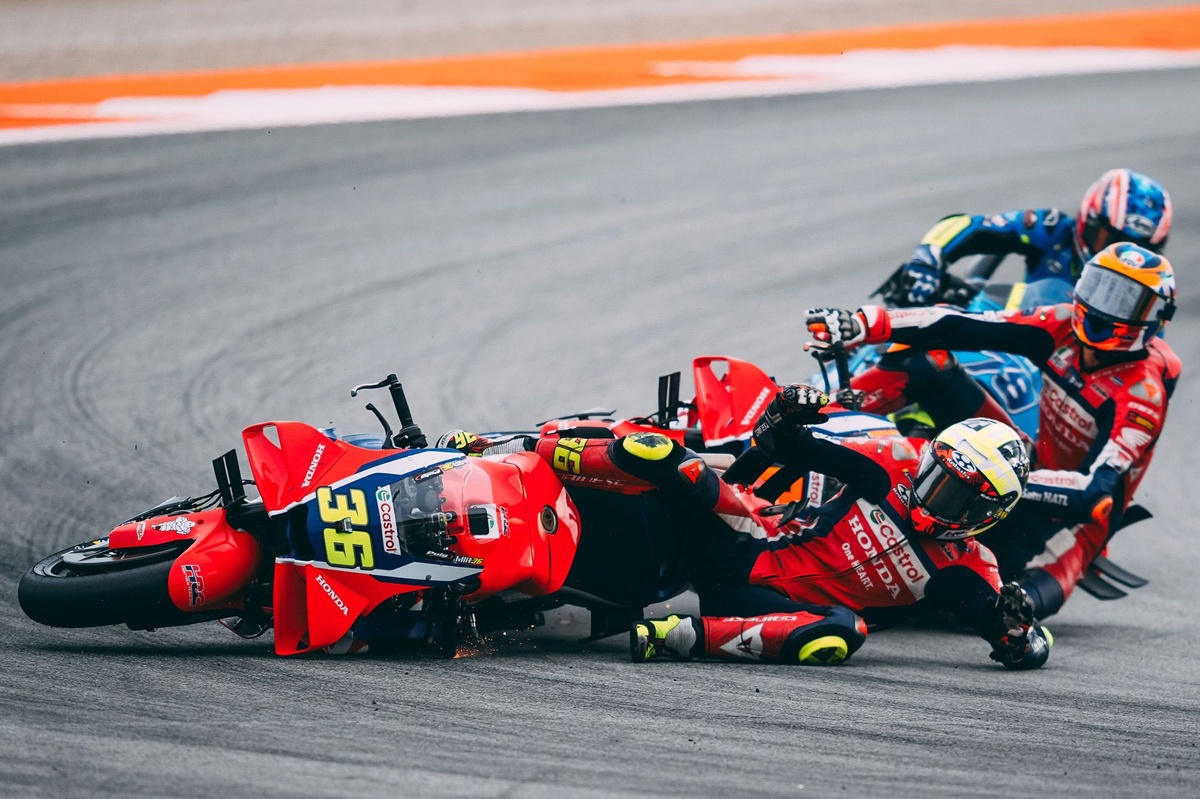 Who crashed the most during the 2025 MotoGP season?