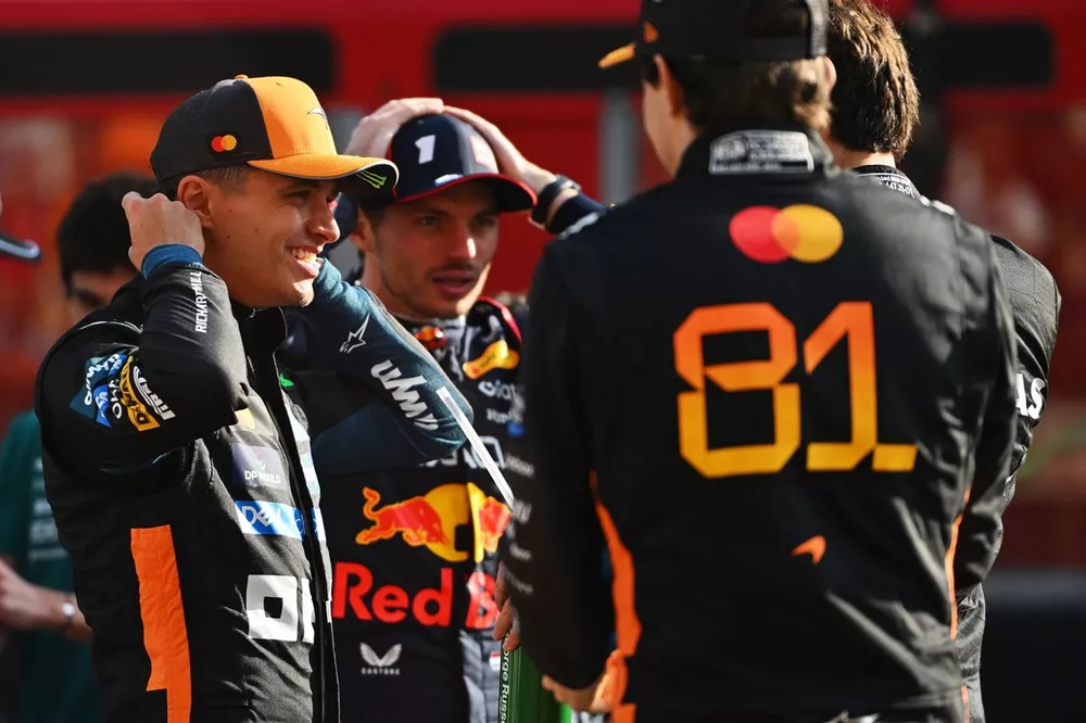Lando Norris, McLaren, Oscar Piastri, McLaren, Max Verstappen, Red Bull Racing