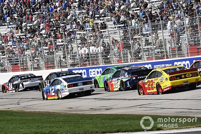 William Byron, Hendrick Motorsports, Chevrolet Camaro Liberty University and Ryan Blaney, Team Penske, Ford Mustang and Joey Logano, Team Penske, Ford Mustang Shell Pennzoil